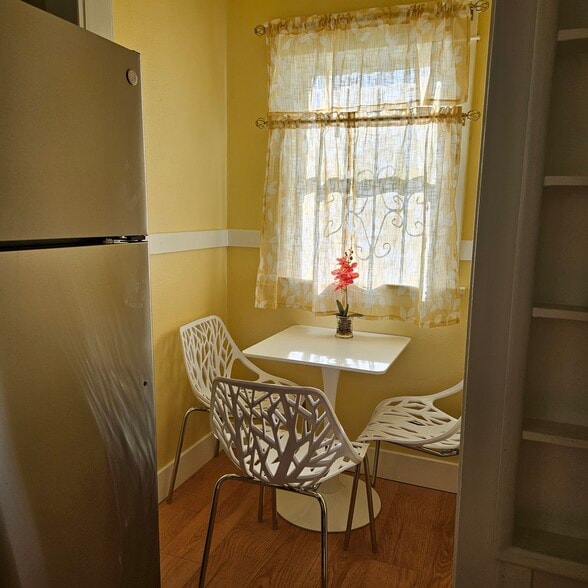 Building Photo - 4911 8th Ave