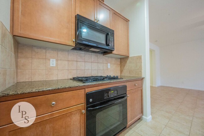 Building Photo - Harlan Ranch Clovis Home, 3BR/2BA, Amazing Community - Lots of Amenities!