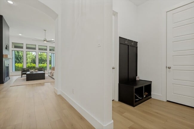 Building Photo - 1513 Snapdragon Ct