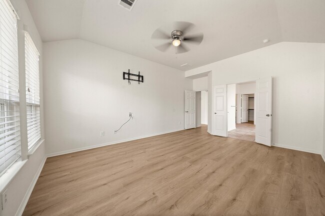 Building Photo - 6411 Westward Wood Way