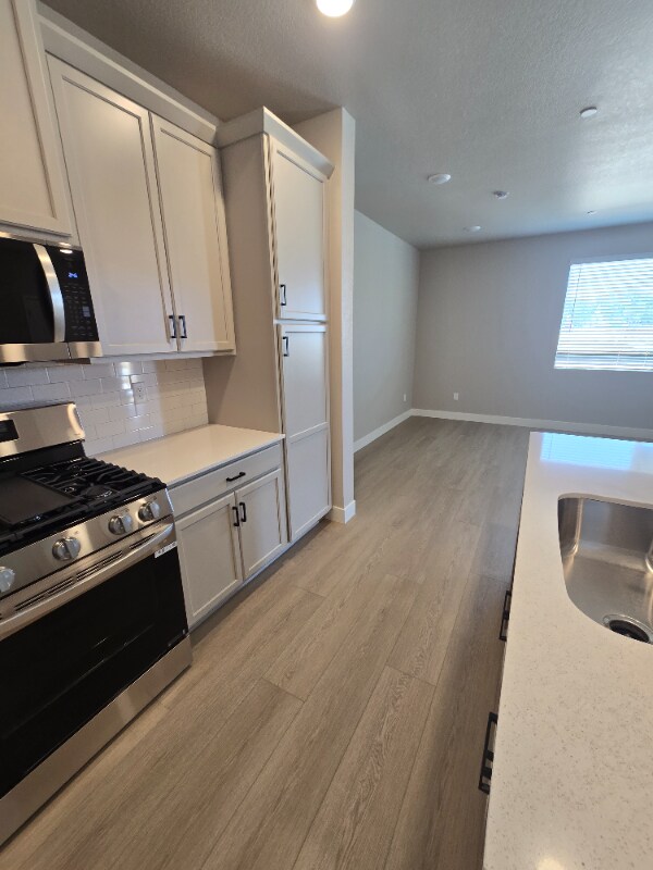 Building Photo - 4833 Autumn Leaf Dr
