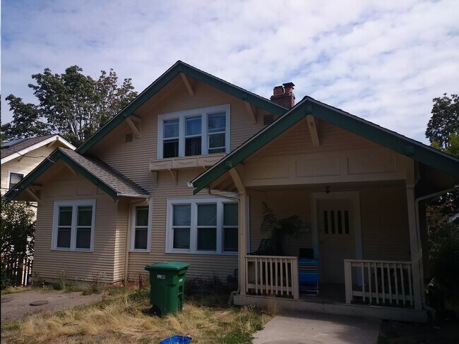 Primary Photo - 5224 20th Ave NE