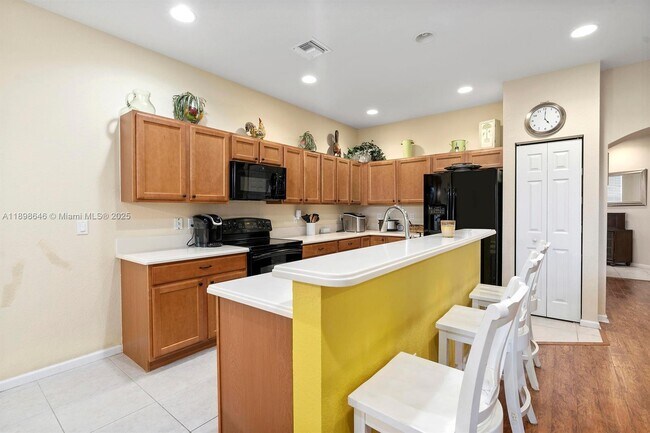 Building Photo - 7550 SW Herrington Ln
