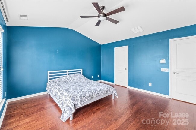 Building Photo - 15627 Canmore Street