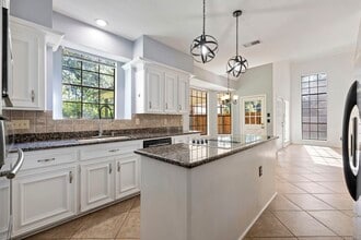 Building Photo - 2807 4 Pines Dr
