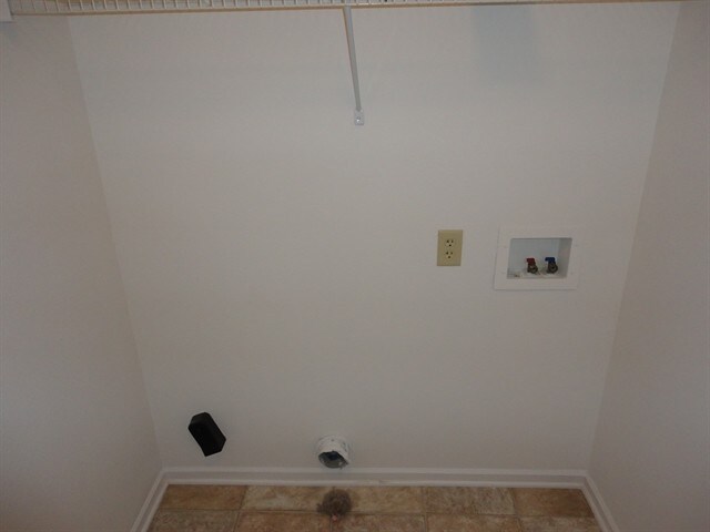 Building Photo - 9211 Wandflower Dr