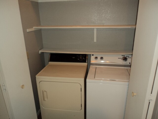 Building Photo - 930 Mesquite Springs Dr