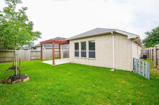 Building Photo - 4006 Autumn Pines Trail