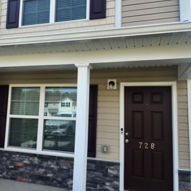Building Photo - Almost New House for Rent in Lexington!
