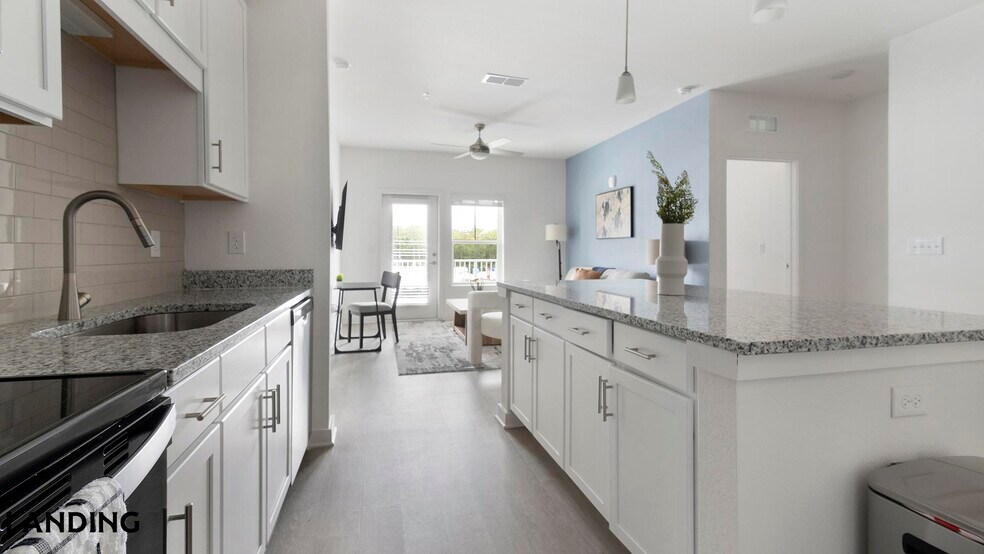 Building Photo - 12525 Tibbets Ln