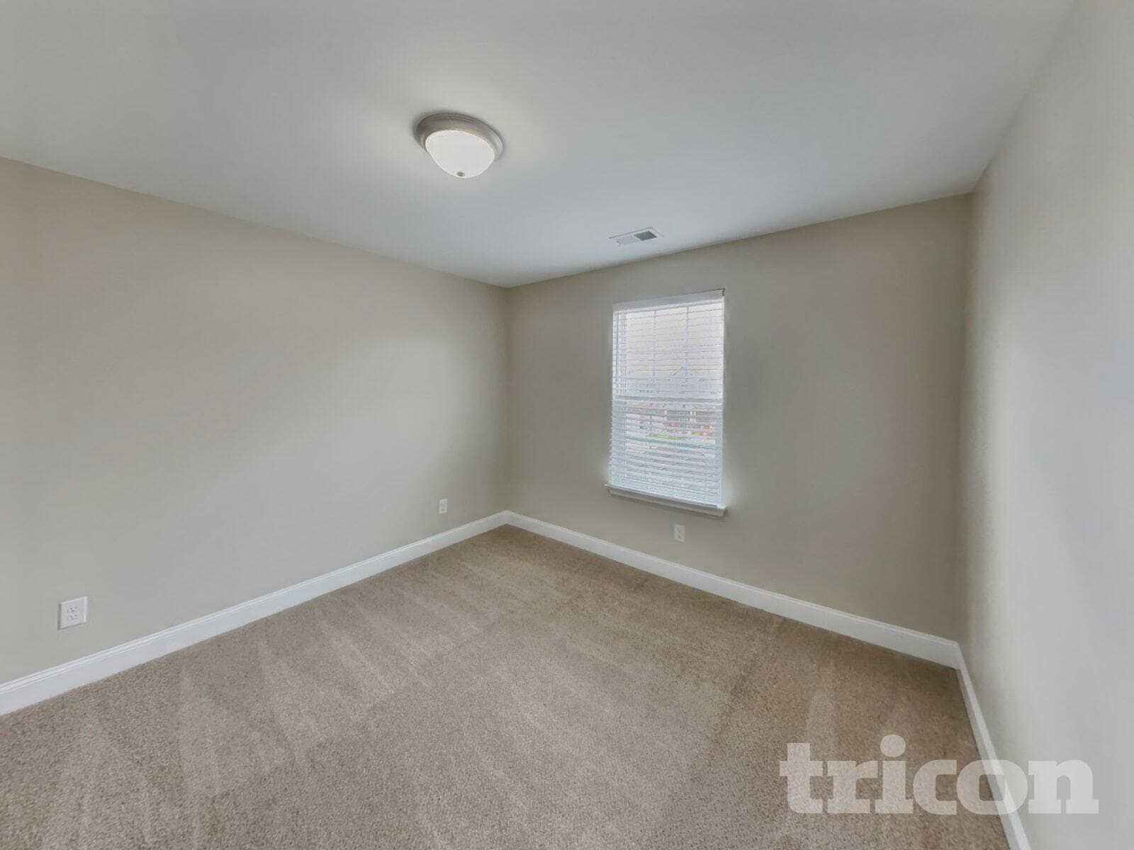 Building Photo - 1372 Wentworth Dr