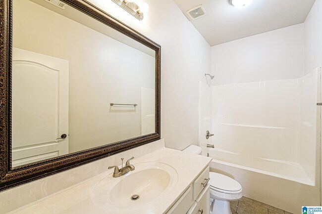 Building Photo - 244 Willow View Cir