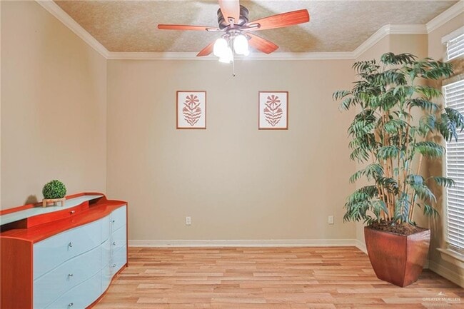 Building Photo - 30 S 48th Ln