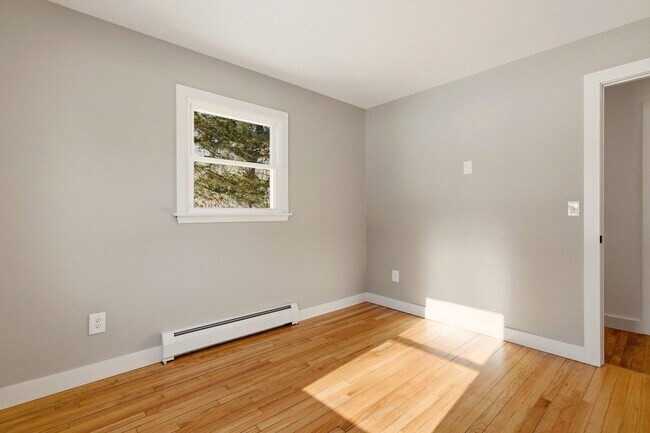 Building Photo - 29 Lovell Rd