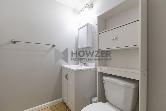 Building Photo - 361 Main St