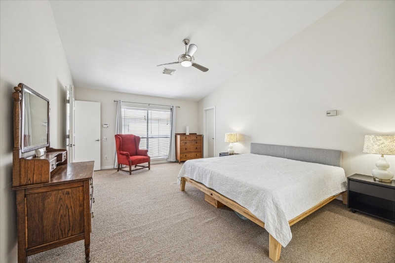 Building Photo - 2720 La Branch St