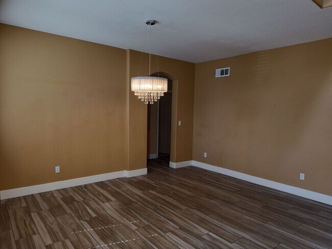 Building Photo - 4 Bedroom 3 Bathroom In Rocklin!