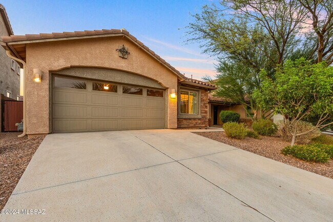 Building Photo - 11415 E Glowing Sunset Dr