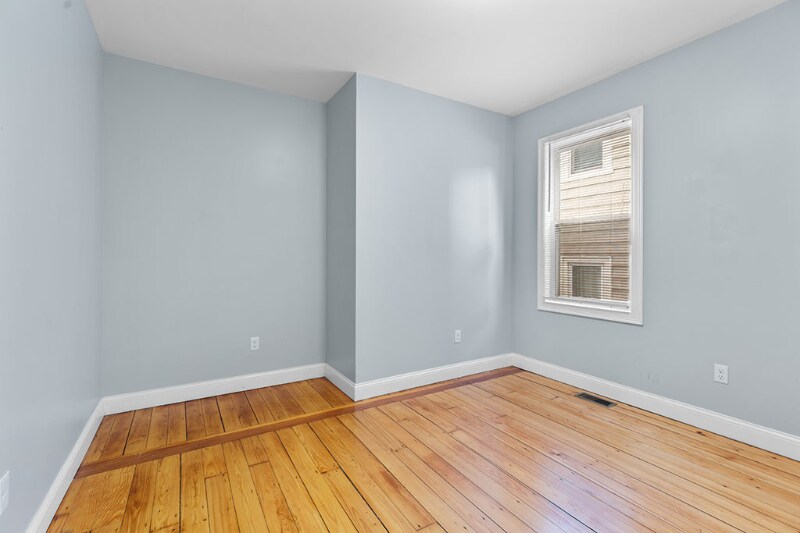 Building Photo - 18 Trenton St