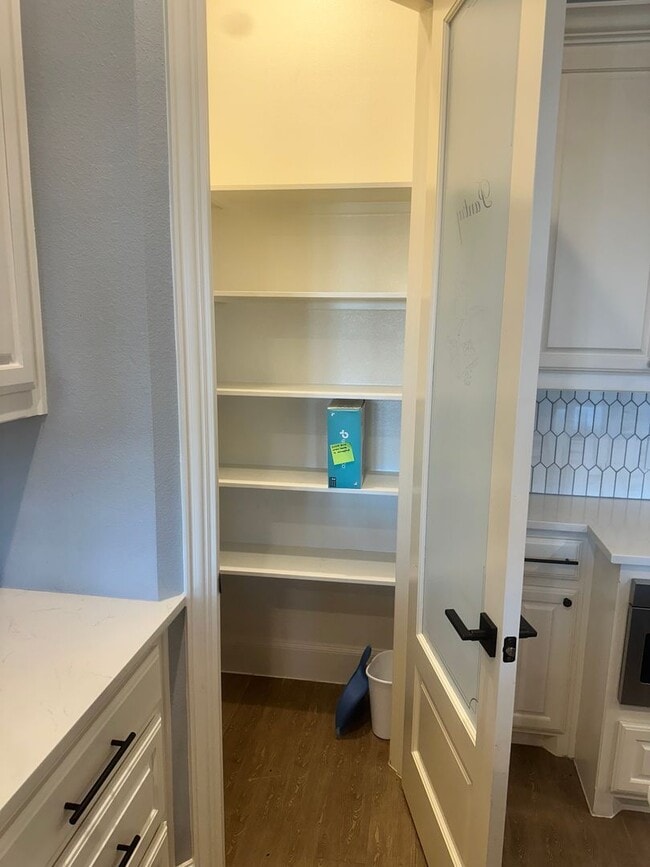 Building Photo - open concept 4bd - rent to own