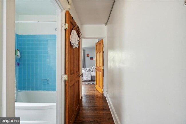 Building Photo - 3215 Hamilton St