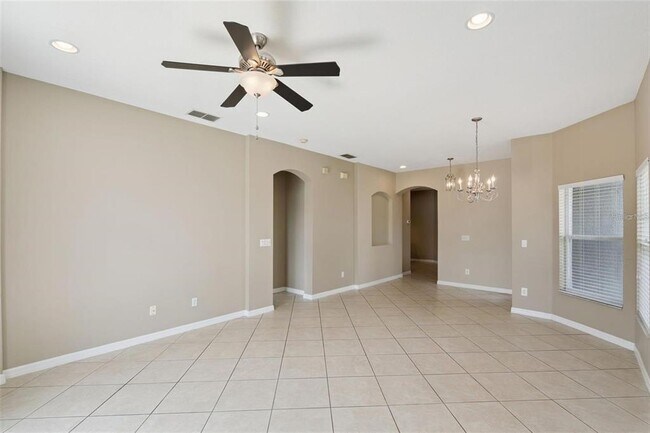 Building Photo - 1721 Travertine Terrace