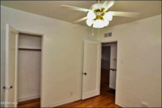 Building Photo - 815 Ellis St