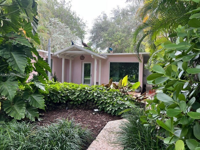 Building Photo - 6851 SW 77th Terrace