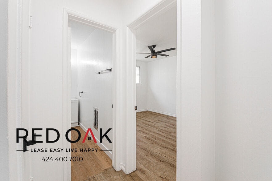 Building Photo - 820 S Gramercy Pl