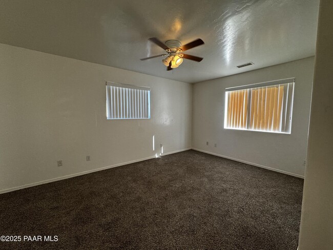 Building Photo - 8330 E Manley Dr