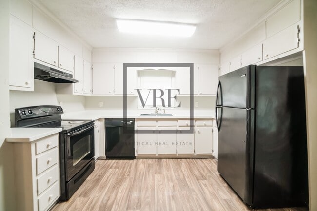 Building Photo - 4681 E Glen Ridge Cir