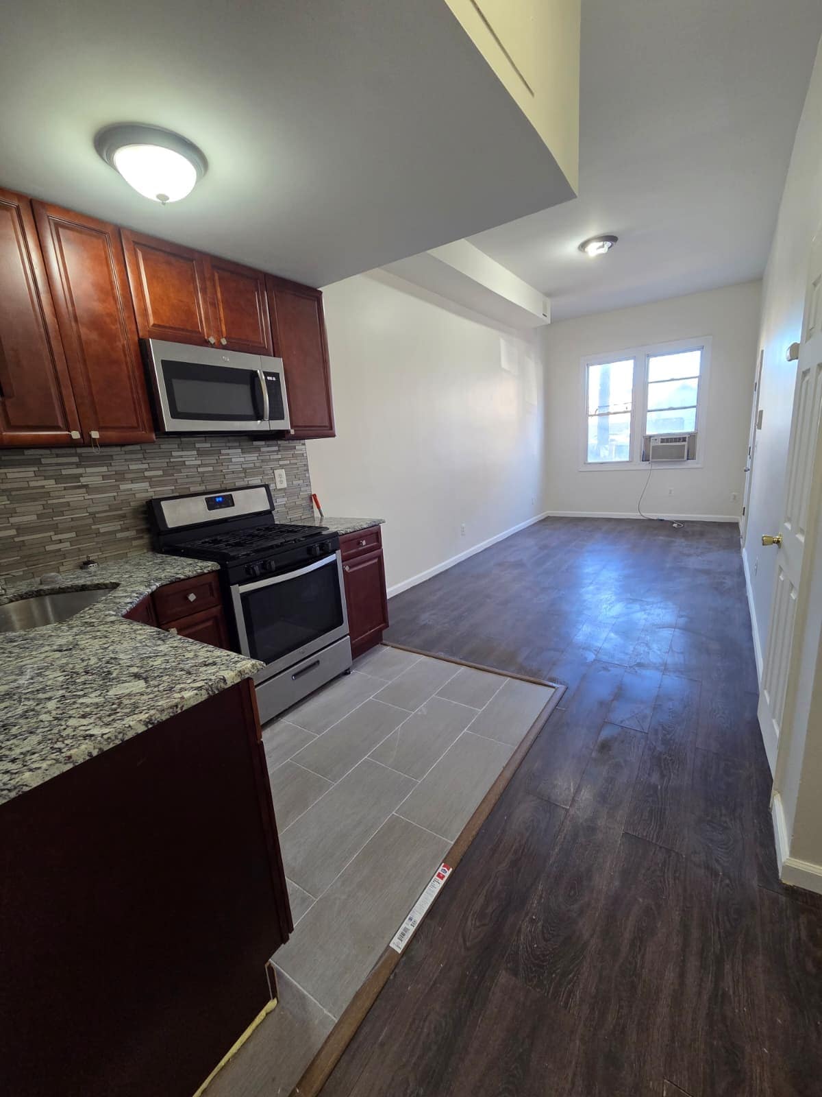 Kitchen - 167 Danforth Ave