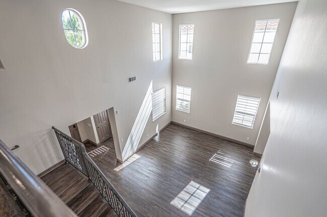 Building Photo - Tesoro Del Valle 4 Bedroom + Loft Home for...