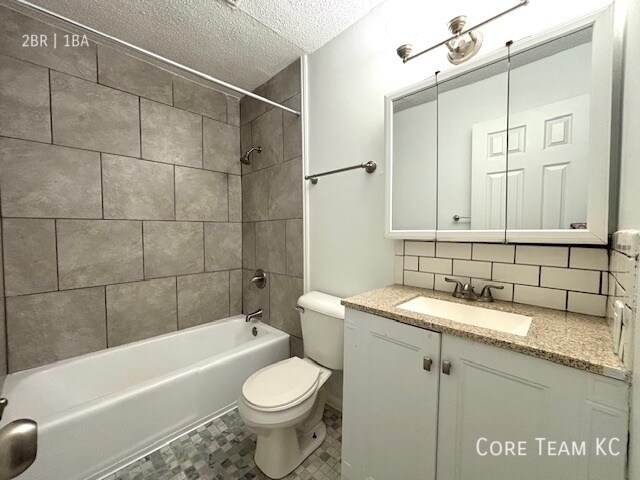 Building Photo - 3633 Walnut St