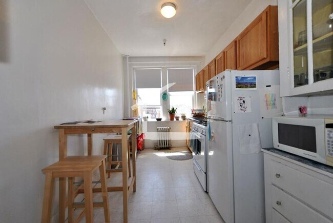 Building Photo - Nice 1 bed 1 bath available 9/1