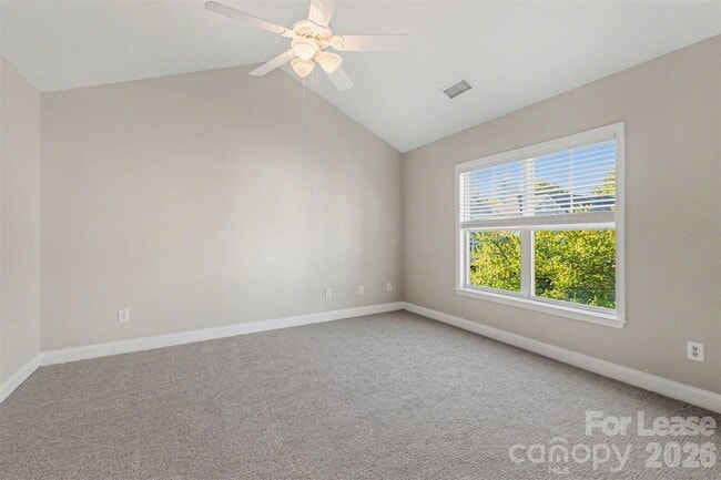 Building Photo - 841 W 4th St