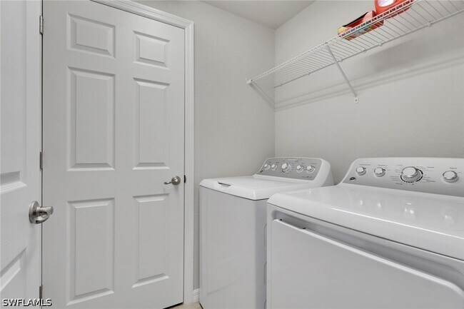 Building Photo - 17270 Cherrywood Ct