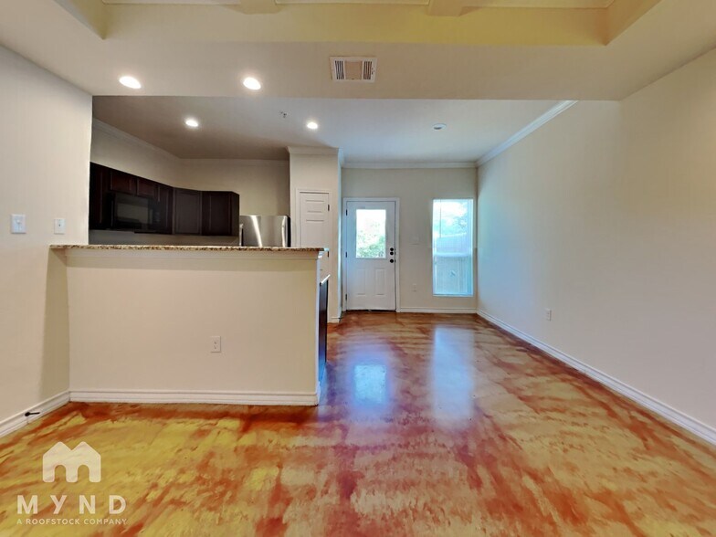 Building Photo - 6415 Melanzane Ave