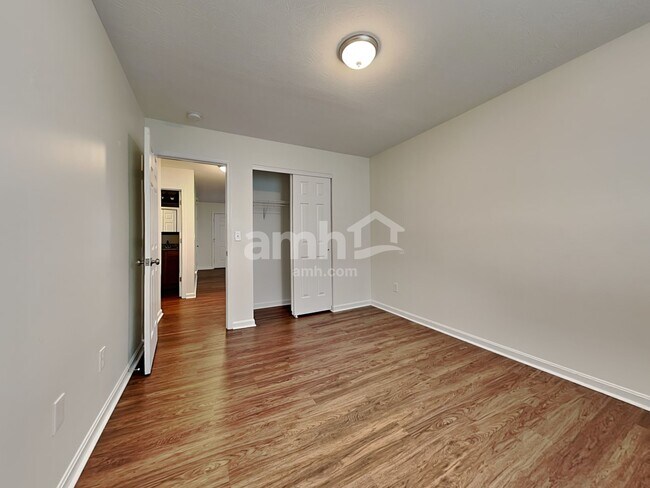 Building Photo - 2555 Samantha Dr