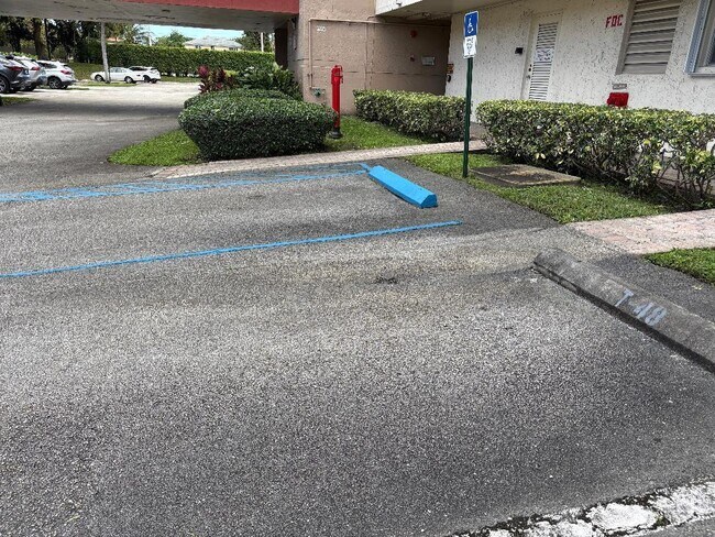 Building Photo - 8900 Washington St