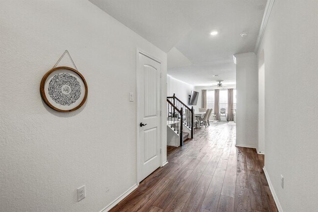 Building Photo - 205 Travers Stake Trl