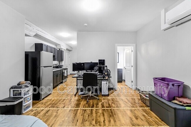 Building Photo - 30 Water St