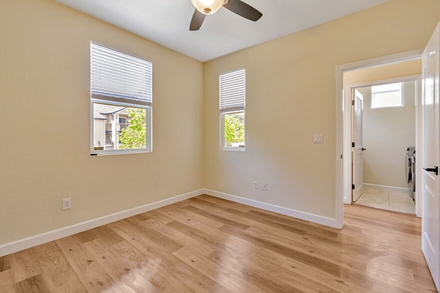 Building Photo - 2678 Deerwood Dr