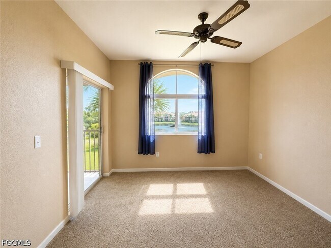 Building Photo - 6490 Aragon Way