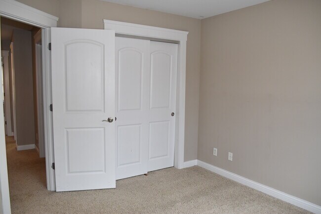 Building Photo - 2105 Herrick Ave