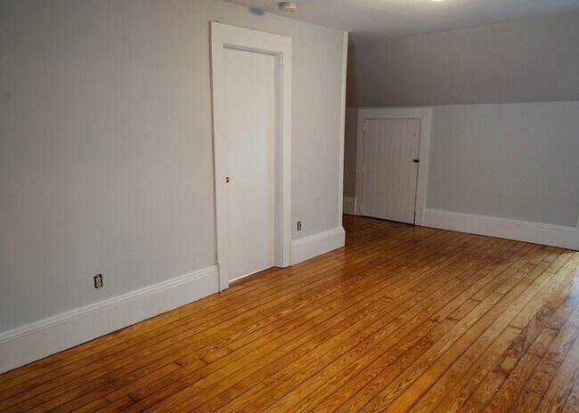 Building Photo - 315 Lafayette St