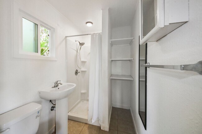 Building Photo - California Ave  - Multi