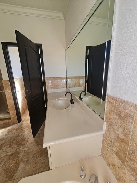 Building Photo - 15387 SW 21 Ln