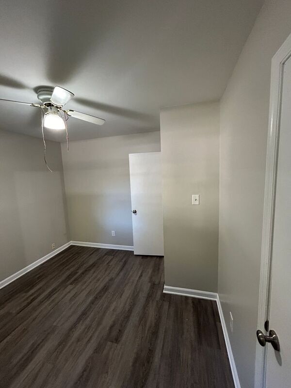 Building Photo - 2001 Old Iron Rd