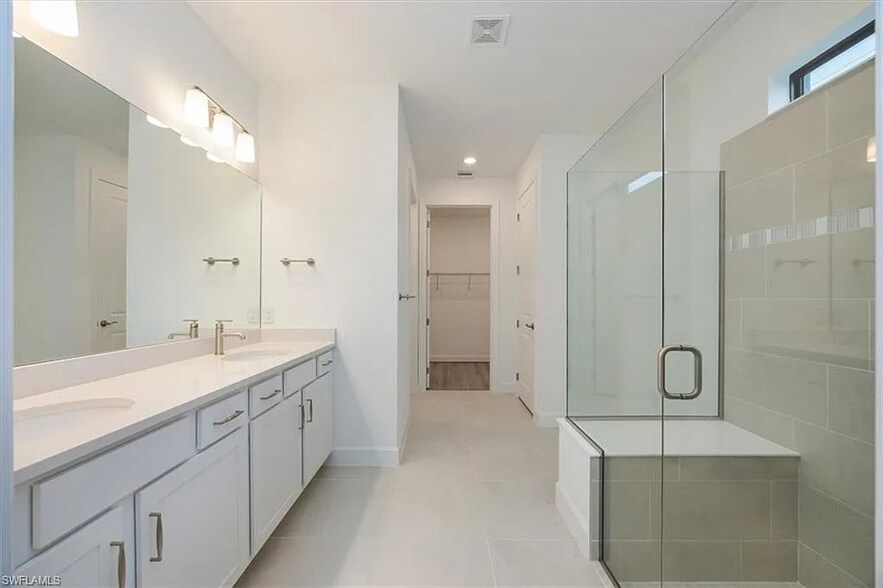 Building Photo - 10335 Ventana Ln